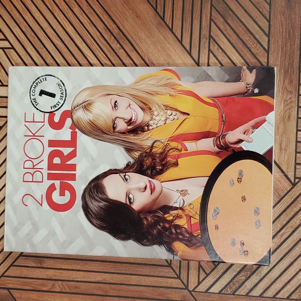2 Broke Girls The Complete First Season 2011 2012 3 Disc set Comedy Sitcom